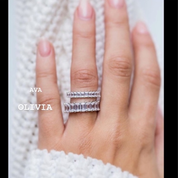 1CT CZ AAA Emerald Cut Eternity Wedding Band Ring - Picture 10 of 17